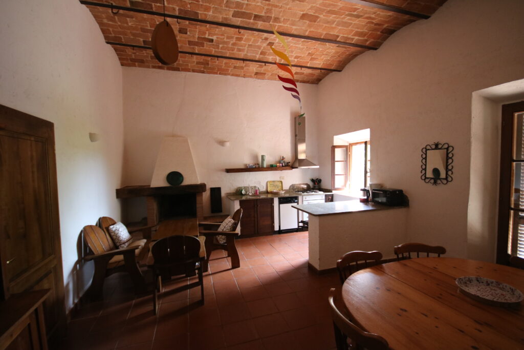 Appartement 2 - kitchen and dining area
